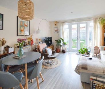 Windsor Court, Bourne, PE10 - Photo 1