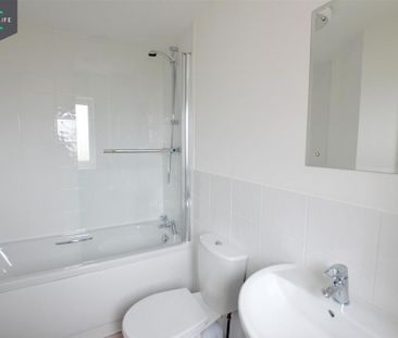 3 bedroom semi-detached house to rent - Photo 6