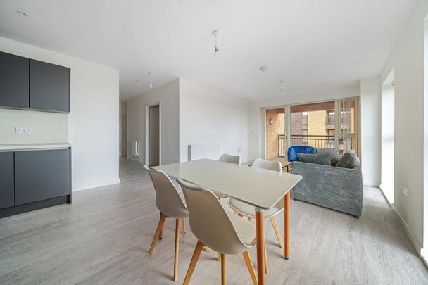 2 bedroom flat to rent - Photo 1