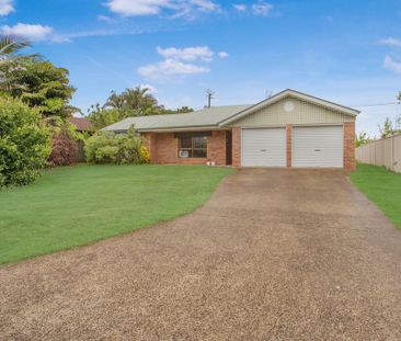 Large 3 Bedroom Home with Huge Backyard in Cul-De-Sac - Photo 1