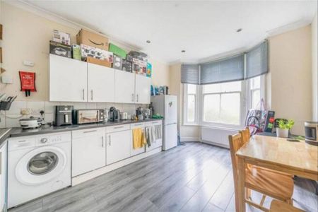 3 bedroom flat to rent - Photo 5