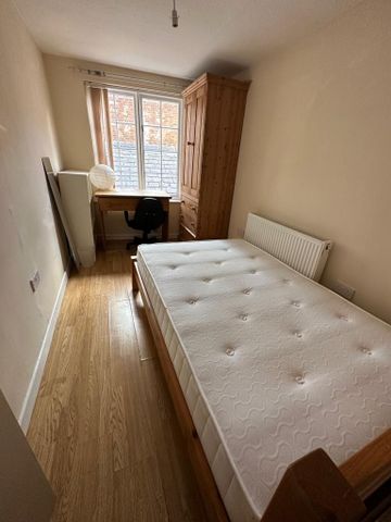 6 bedroom flat to rent - Photo 3
