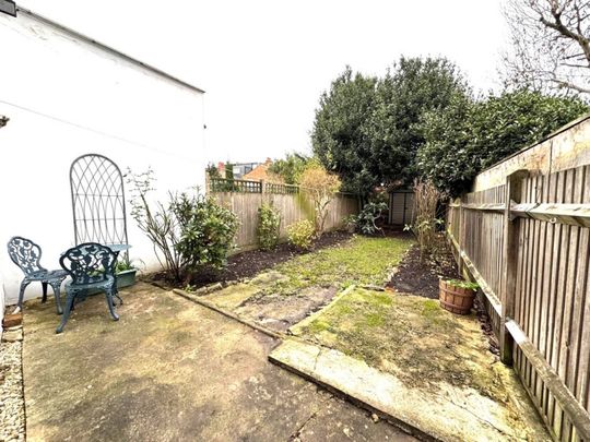 Esmond Road, Kilburn, NW6 - Photo 1
