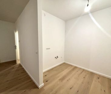 1190! Generalsanierte 2-Zimmer Wohnung mit neuer Küche ab Dezember 24! - Photo 2