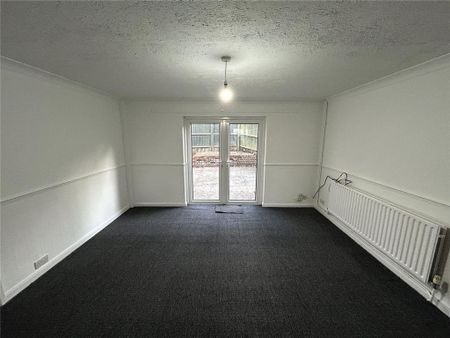 4 bedroom terraced house to rent - Photo 3