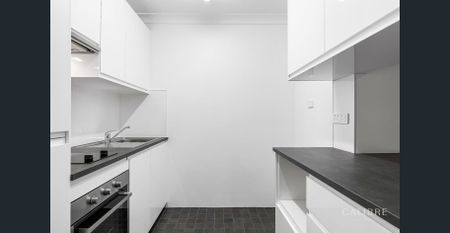 Renovated and fully air conditioned ground floor apartment - Photo 4