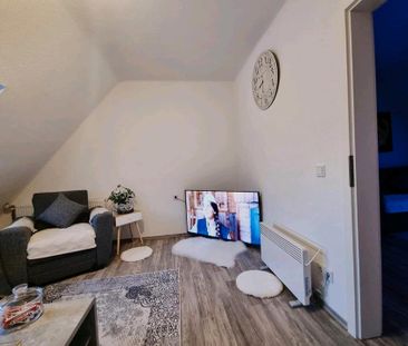 Moderne neu renovierte 2 ZKB Wohnung mit Möbel zu vermieten - Photo 4