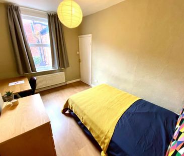 4 bedroom terraced house to rent - Photo 6