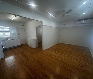 WELL PRESENTED FAMILY HOME! - Photo 1