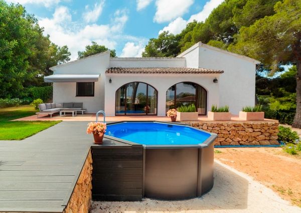 Villa for rent in Javea with 3 bedrooms