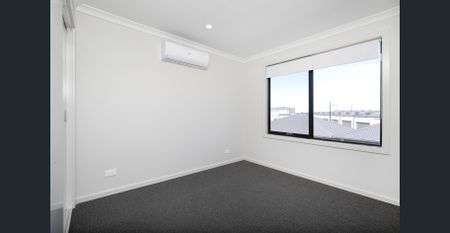 Perfect Near-New Townhouse! - Photo 4