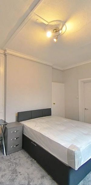 Groovy Towers, Leicester Road, Loughborough, LE11 - Photo 1