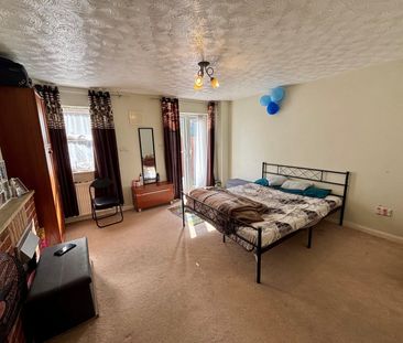 The Maples, Peterborough PE1 5YZ - Photo 3