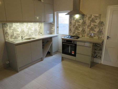 2 bedroom terraced house to rent - Photo 3