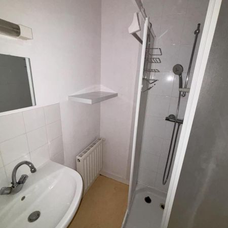 A LOUER APPARTEMENT T2 - Photo 4