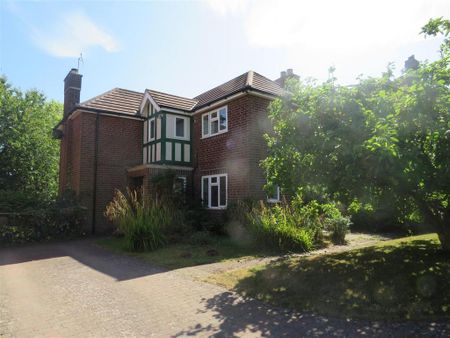 3 bedroom detached house to rent - Photo 3