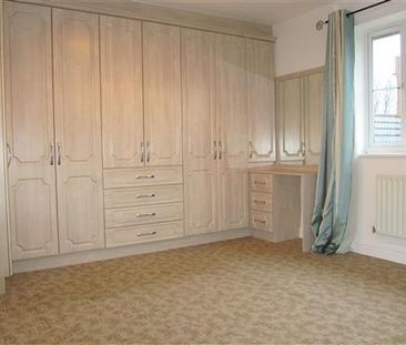 4 bedroom house to rent - Photo 1