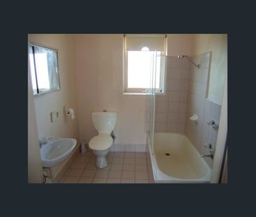 6/20 Alexandra Street, Thornbury VIC 3071 - Photo 4