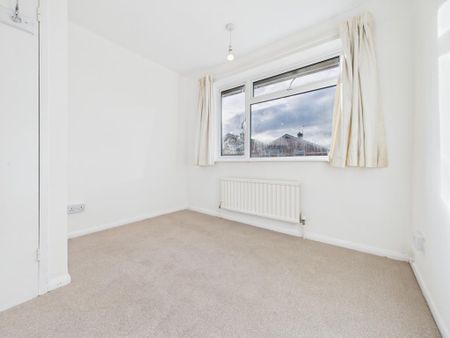 3 bedroom detached house to rent - Photo 3