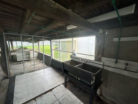 THIS CHARMING 4 BEDROOM HOME IS AVAILABLE FOR RENT NOW! - Photo 4