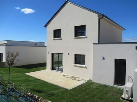 Maison 4 chambres à MONTREUIL JUIGNE - Photo 2