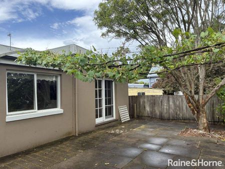 Character Cottage in the Heart of Bowral - Photo 5