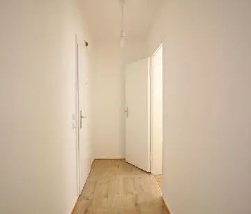 STUDENTEN AUFGEPASST! SCHICKES APARTMENT MIT NEUEM BAD AUF DER HOCH... - Photo 3