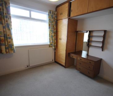 3 bedroom detached bungalow to rent - Photo 6