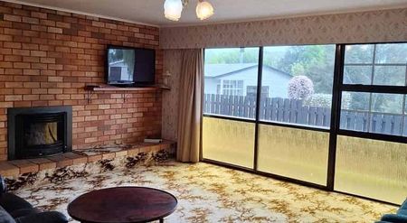 Easy Living - Photo 2