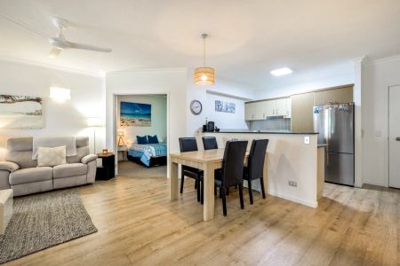 Furnished 2 bedroom apartment in Cairns One - Photo 5
