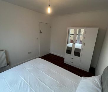 1 bedroom in a house share to rent - Photo 5