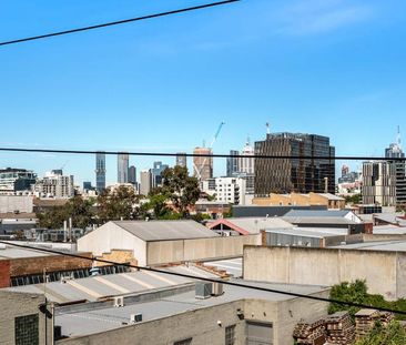 Stunning Property Combining Lifestyle and Functionality - Photo 2