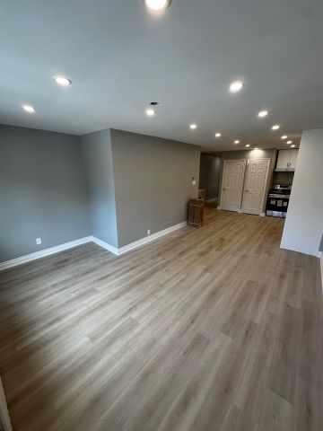 For Lease - 2877A St Clair Avenue, Toronto, Ontario - Photo 2