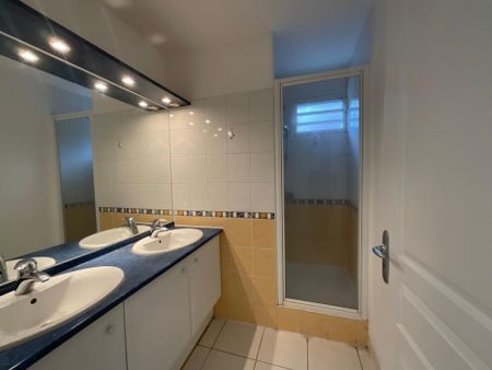 Location Appartement 141.93m² 4 pièces Fort de france - Photo 5
