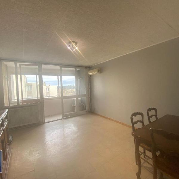 Location Appartement 3 pièces 61m² CARPENTRAS 84200 - Photo 1
