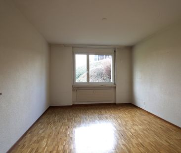 Grosszügige 4.5 Zimmerwohnung in Kloten befristet bis 31.10.2025 - Photo 3