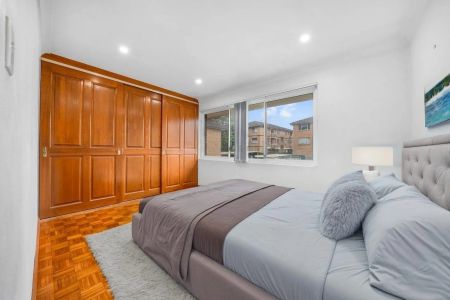 Two Bedroom Apartment in Sought After Location - Photo 3