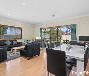 Beautiful Family Home with Great Location - Photo 2