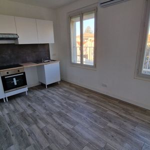 Saint victoret dans un petit immeuble un appartement de type 2 meublé, - Photo 2