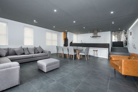 Stunning four bedroom home only minutes walk to Cooks River and parklands. - Photo 2