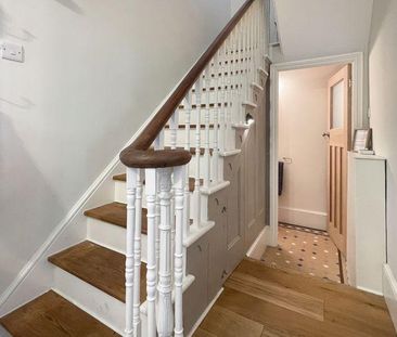 4 bedroom semi-detached house to rent - Photo 2