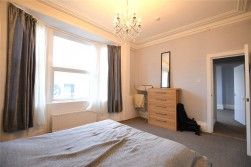 2 Bed Property To Rent - Photo 3