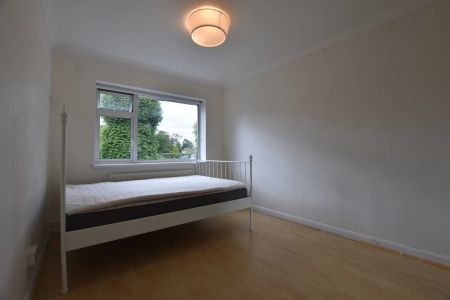 Leaford Crescent, North Watford, WD24 - Photo 4