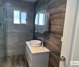 Modern 2-Bedroom Granny Flat with Built-Ins – Warwick Farm - Photo 4