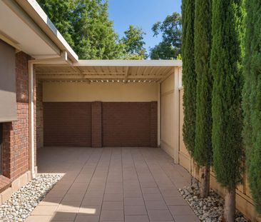 Low-Maintenance Living in a Prime Location - Photo 4
