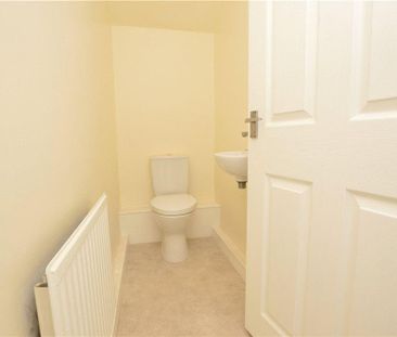 2 bedroom terraced house to rent - Photo 4