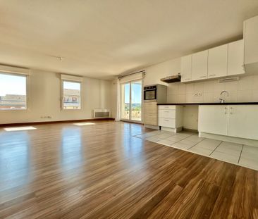 Location Appartement 4 pièces 88m² MURET 31600 - Photo 4