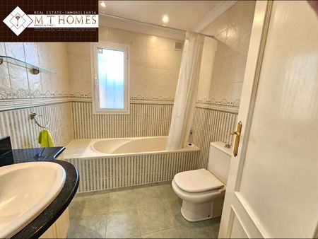 SPACEOUS VILLA FOR RENT WITH PANORAMIC SEAVIEWS AND PRIVATE GARDEN NEAR THE BEACH IN EL CHAPARRAL - Foto 4