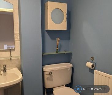 2 bedroom terraced house to rent - Photo 3