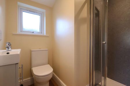 1 bedroom in a house share to rent - Photo 5